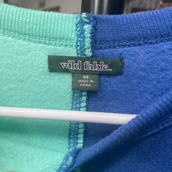 Sweatshirt - Picture 3 of 4